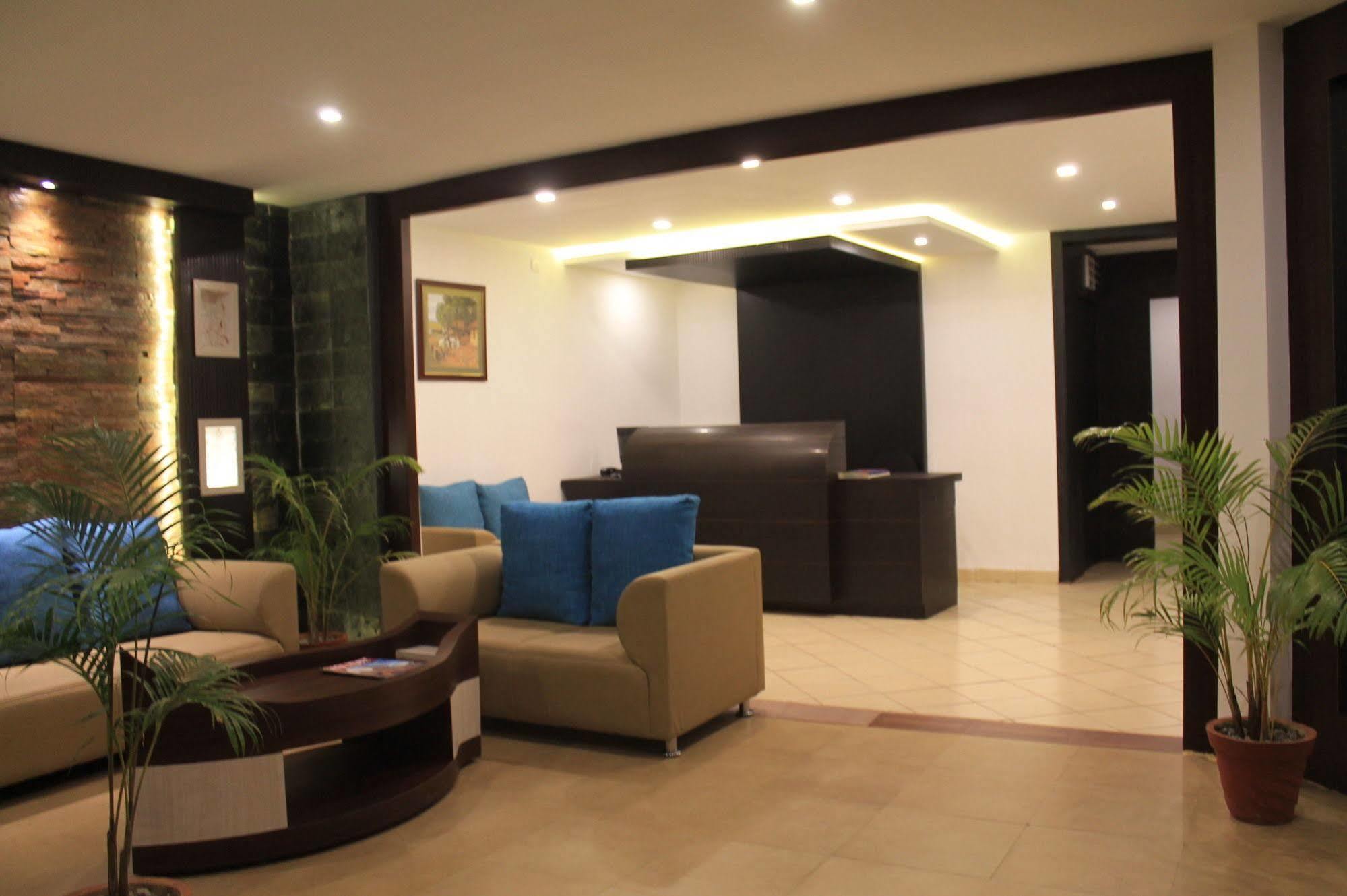 Munnar Tea Hills Resort - Mthr Ngoại thất bức ảnh