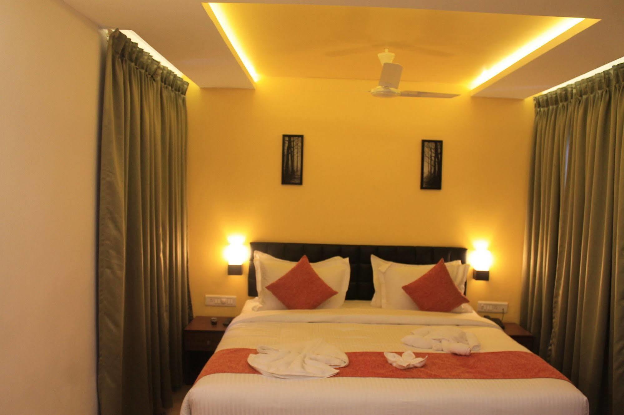 Munnar Tea Hills Resort - Mthr Ngoại thất bức ảnh