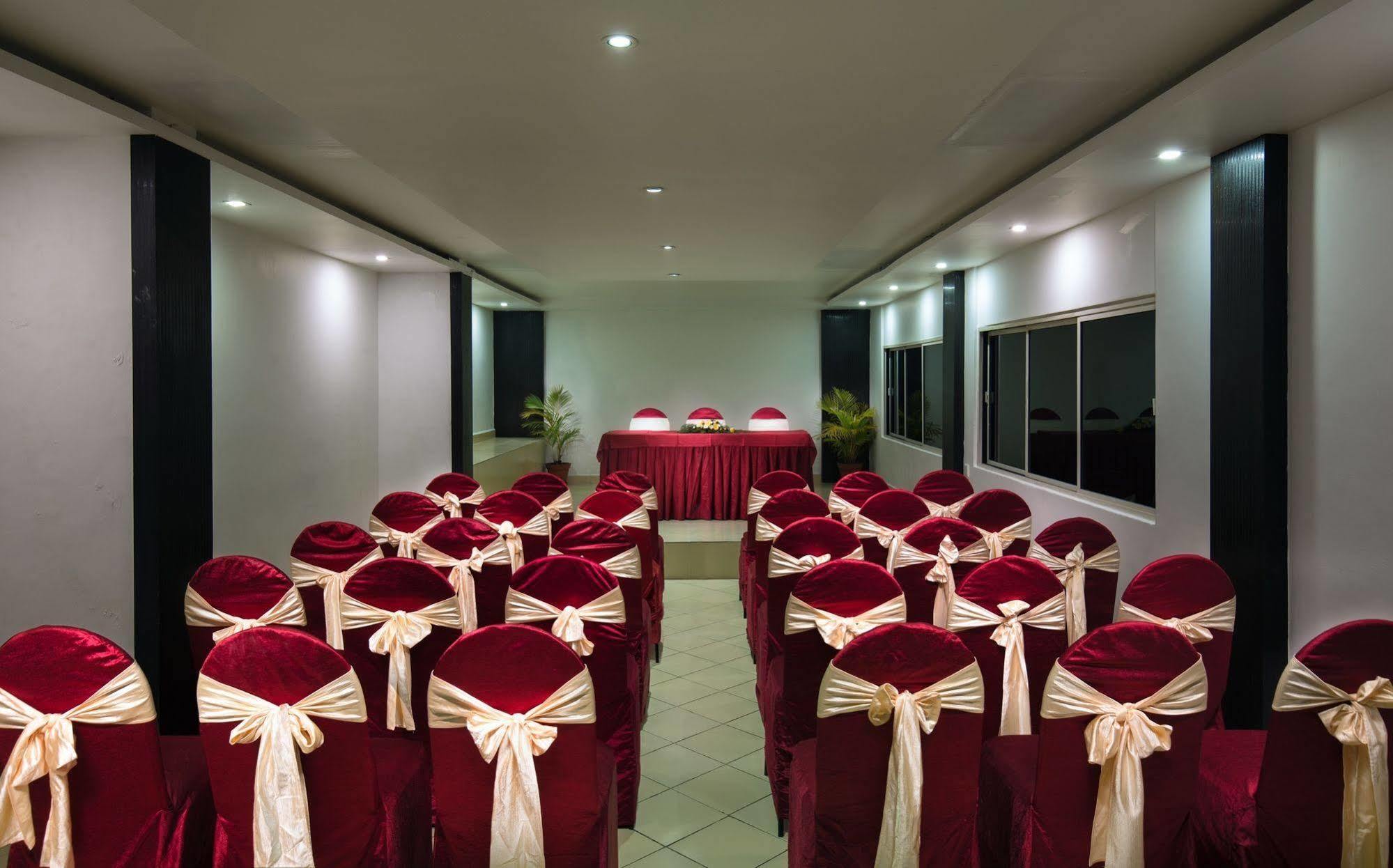 Munnar Tea Hills Resort - Mthr Ngoại thất bức ảnh